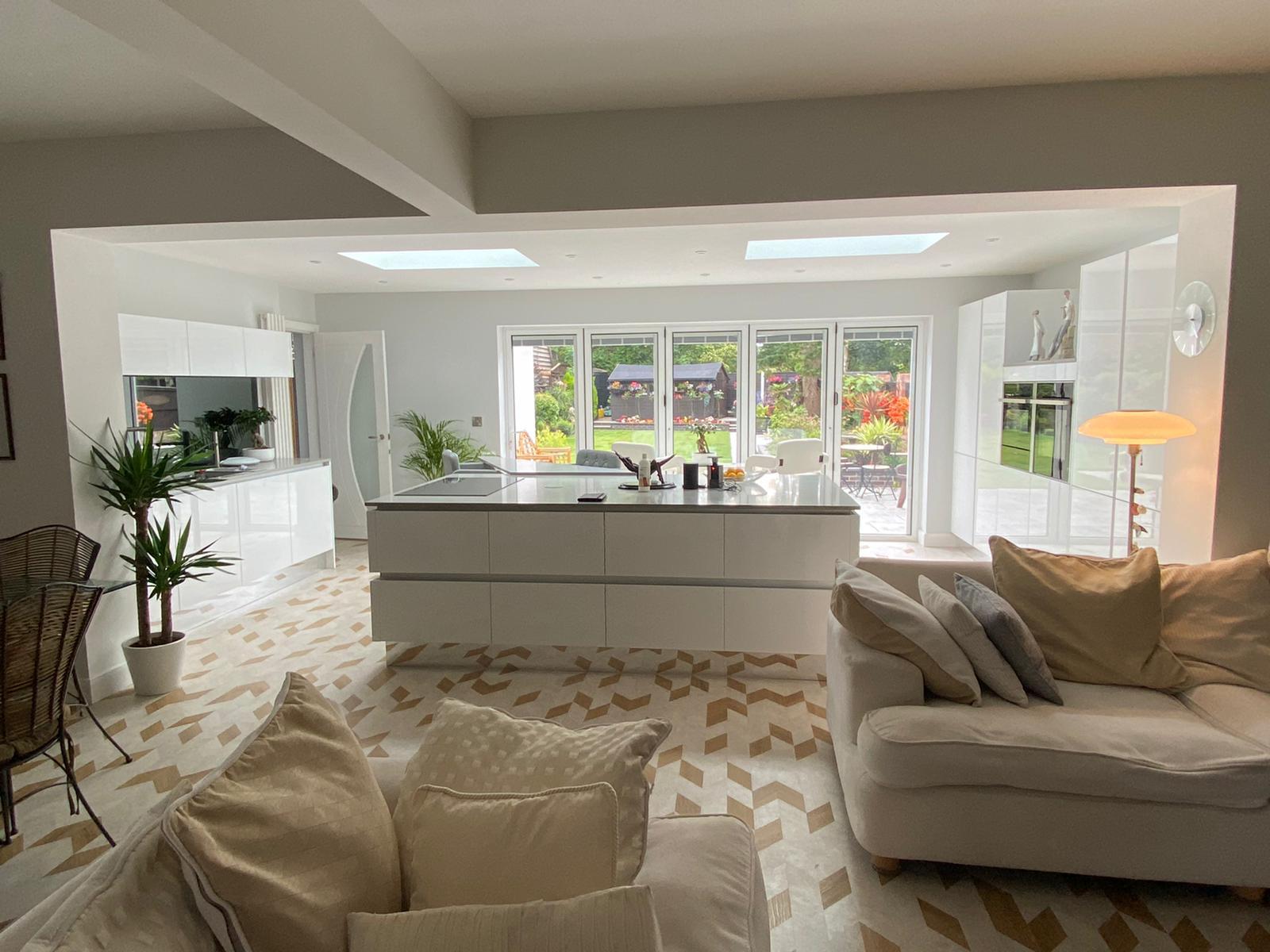 Thomas Howie fitted kitchen